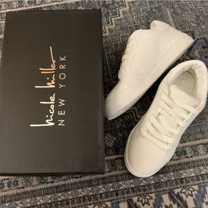 Nicole Miller New York Emily Sneakers
